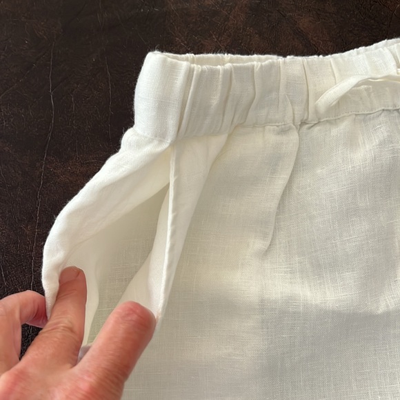 ABOUT YOU x Marie von Behrens Lilia Shorts - Off White - Picture 4 of 7